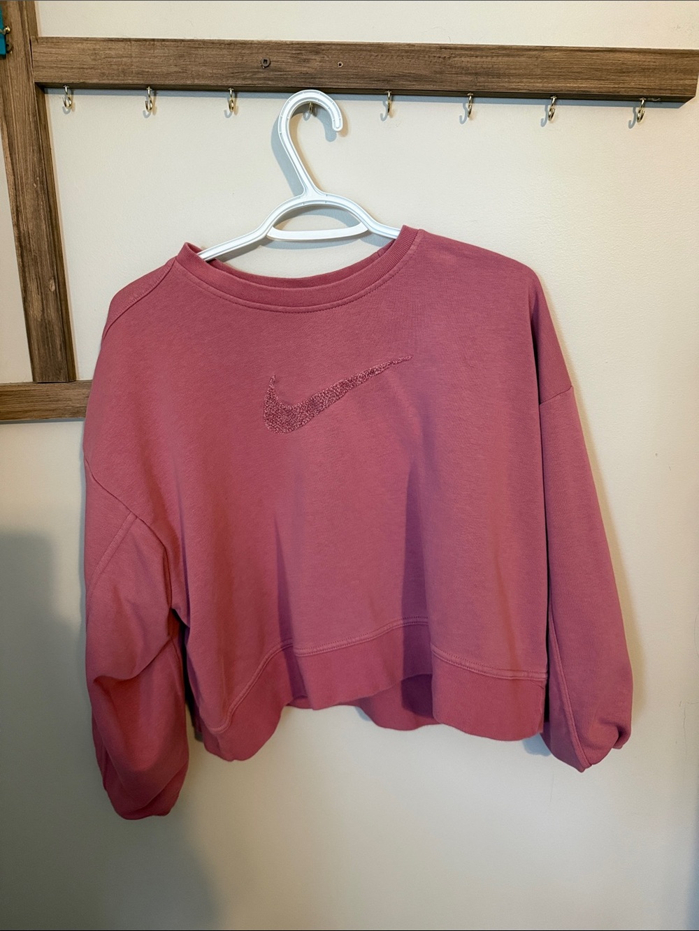 Nike Women's Rose Cropped Crew Sweatshirt
